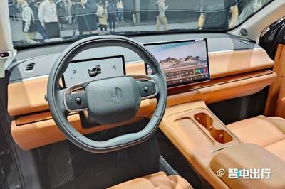 零跑C10到店,接受預訂!銷售:預計賣14-17萬